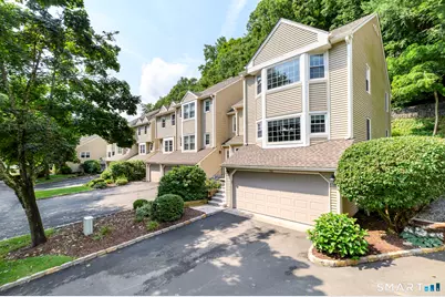 133 Governor Trumbull Way #133, Trumbull, CT 06611 - Photo 4