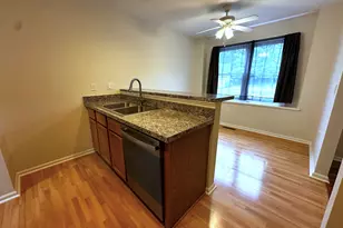 12 Canterbury Rd, Hamden, CT 06514 - Photo 10