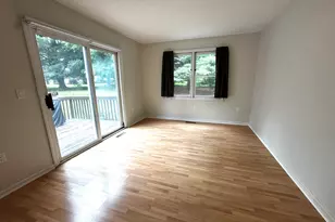 12 Canterbury Rd, Hamden, CT 06514 - Photo 6