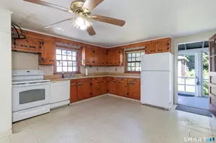35 Neptune Ave, Madison, CT 06443 - Photo 10