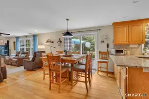 37 Woodfields Dr, Tolland, CT 06084 - Photo 10