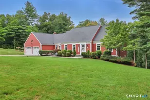 37 Woodfields Dr, Tolland, CT 06084 - Photo 2