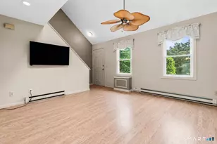 8 Grove Ct, Branford, CT 06405 - Photo 6