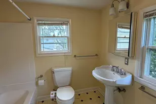 28 Davis St, Danbury, CT 06810 - Photo 18