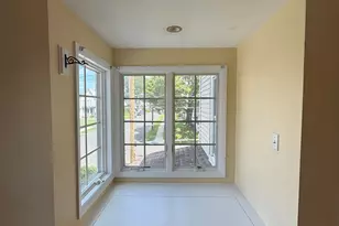 28 Davis St, Danbury, CT 06810 - Photo 10