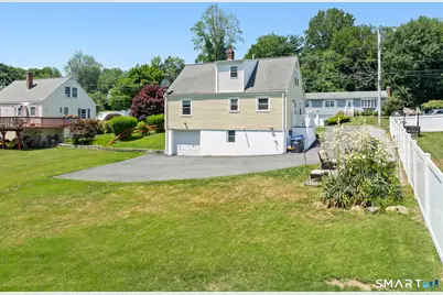 30 Lansing Avenue, Trumbull, CT 06611 - Photo 24
