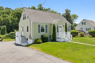 30 Lansing Ave, Trumbull, CT 06611 - Photo 2