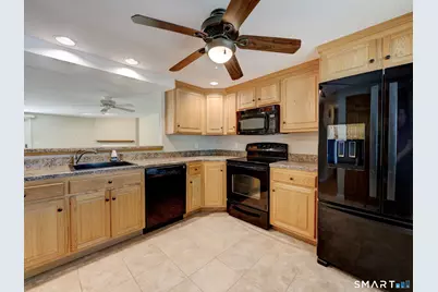 19 Sunridge Lane #19, Cromwell, CT 06416 - Photo 12