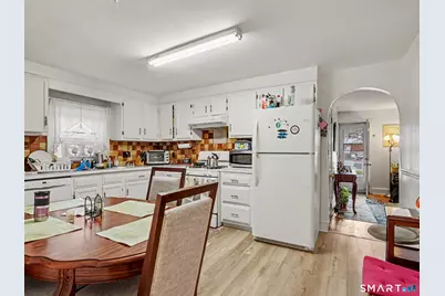 224 Seaside Avenue, Stamford, CT 06902 - Photo 8