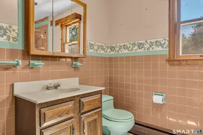 98 Upper State Street, North Haven, CT 06473 - Photo 30