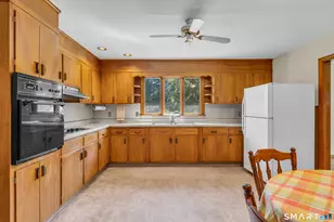 98 Upper State St, North Haven, CT 06473 - Photo 18