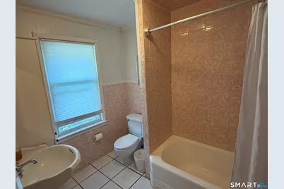 35 Faucett Street, Stamford, CT 06906 - Photo 18