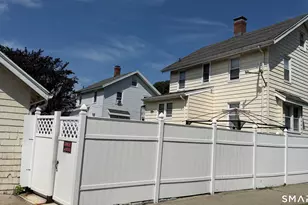 35 Faucett St, Stamford, CT 06906 - Photo 26