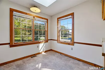95 Parkway South, New London, CT 06320 - Photo 8