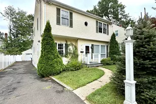52 Barbara Dr, Norwalk, CT 06851 - Photo 2