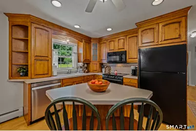 25 Aresco Drive, Middlefield, CT 06481 - Photo 6