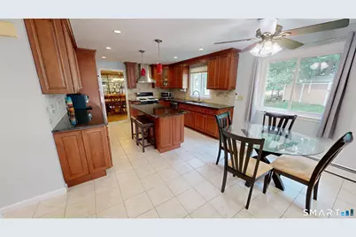 7 Deepwood Drive, Farmington, CT 06032 - Photo 12