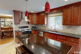 7 Deepwood Dr, Farmington, CT 06032 - Photo 10