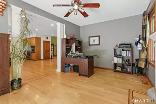 8 White Oak Ln, Waterford, CT 06375 - Photo 14