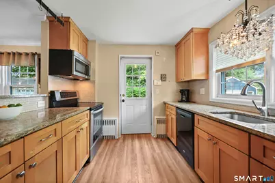 26 Fernbel Lane, West Hartford, CT 06107 - Photo 10