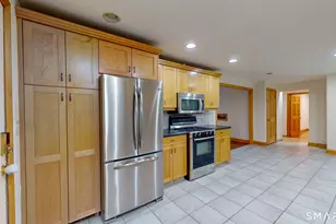 142 Indian Hill Trail, Glastonbury, CT 06033 - Photo 8
