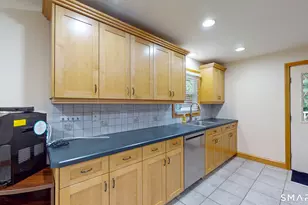 142 Indian Hill Trail, Glastonbury, CT 06033 - Photo 6