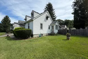 33 Amherst St, Torrington, CT 06790 - Photo 4