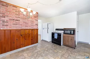 73 Circle Dr, Windsor Locks, CT 06096 - Photo 6