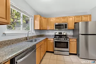 26 Larkspur Dr, Cromwell, CT 06416 - Photo 12