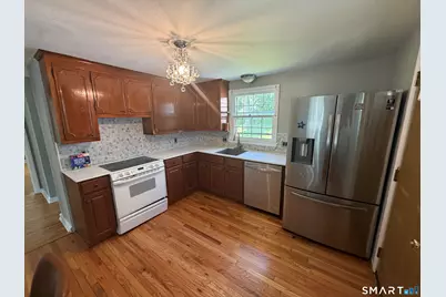 905 Plymouth Street, Windsor, CT 06095 - Photo 2