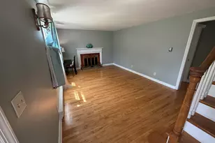 905 Plymouth St, Windsor, CT 06095 - Photo 8