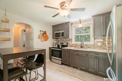 100 Jacobs Terrace, Middletown, CT 06457 - Photo 6