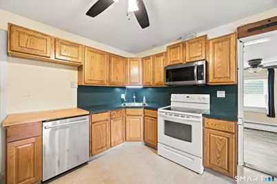 47 Victoria Drive, Meriden, CT 06450 - Photo 12
