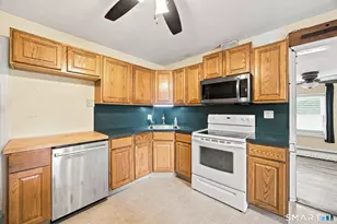 47 Victoria Dr, Meriden, CT 06450 - Photo 12