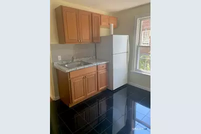 981 William Street, Bridgeport, CT 06608 - Photo 2