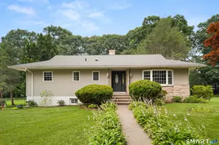 90 Meadowlawn Rd, Stratford, CT 06614 - Photo 2