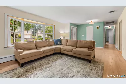 90 Meadowlawn Road, Stratford, CT 06614 - Photo 12