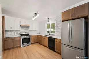90 Meadowlawn Rd, Stratford, CT 06614 - Photo 18