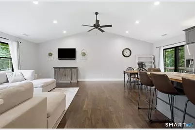 11 Booth Road, Enfield, CT 06082 - Photo 10