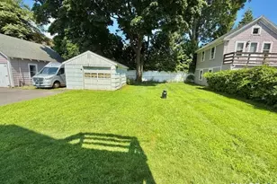 25 Center St, Milford, CT 06460 - Photo 2