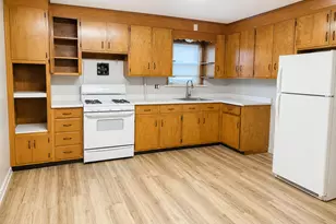 142 Portland St, Middletown, CT 06457 - Photo 2