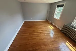 2 Barber St, Windsor, CT 06095 - Photo 8
