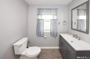 55 Mechanics St, Putnam, CT 06260 - Photo 12