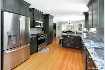 21 Twin Circle Drive, Trumbull, CT 06611 - Photo 4