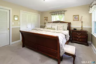21 Twin Cir Dr, Trumbull, CT 06611 - Photo 12