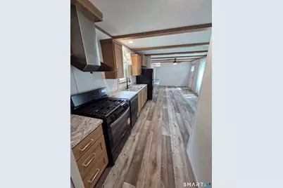 303 Mohegan Park Road #11, Norwich, CT 06360 - Photo 6