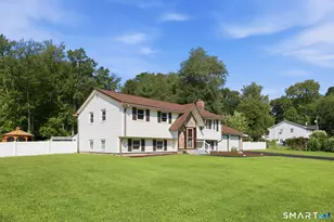 22 Geraldine Dr, Ellington, CT 06029 - Photo 2