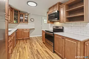 58 Round Hill Rd, Meriden, CT 06450 - Photo 6
