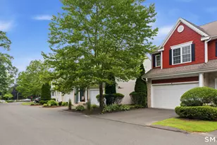 7 Bridlewood Ln, Vernon, CT 06066 - Photo 2