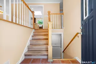 27 Amherst Pl, Stamford, CT 06902 - Photo 2